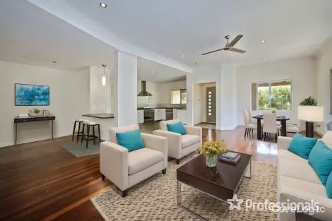 Property photo of 11 Azure Mews Yanchep WA 6035