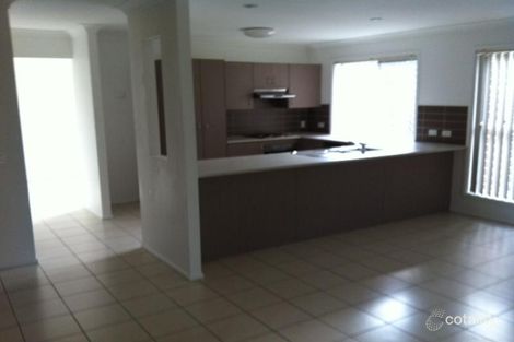 Property photo of 2/24 Barrine Place Parkinson QLD 4115