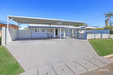 Property photo of 40 Bathurst Street Elliott Heads QLD 4670