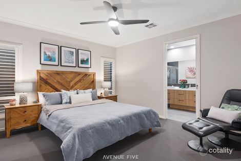 Property photo of 15 Havant Circuit Charlemont VIC 3217