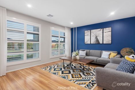Property photo of 15 Havant Circuit Charlemont VIC 3217