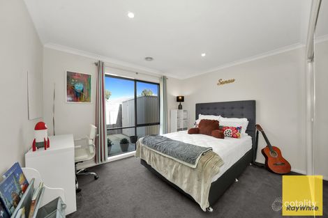Property photo of 12 Cooma Place Burnside Heights VIC 3023