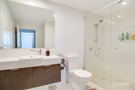 Property photo of 2028/3029 The Boulevarde Carrara QLD 4211