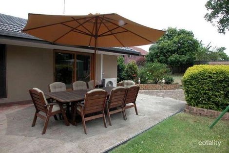 10 Kinloch Ave, Benowa, QLD 4217