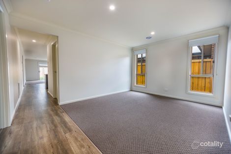 Property photo of 30 Bales Road Cranbourne East VIC 3977