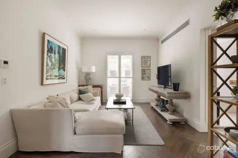 Property photo of 16 Newbay Crescent Brighton VIC 3186