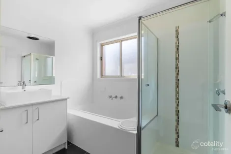 Property photo of 43 Marble Drive Cobblebank VIC 3338