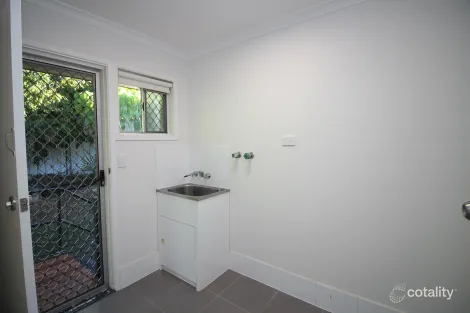 Property photo of 102 Falconer Street Southport QLD 4215