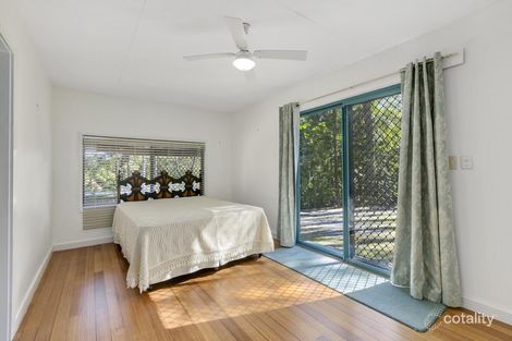 Property photo of 9 Design Place Highland Park QLD 4211