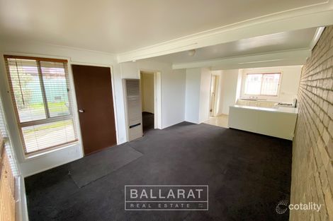 Property photo of 3/6 Rowan Parade Wendouree VIC 3355