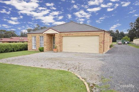 11 Farnham Rd, Healesville, VIC 3777