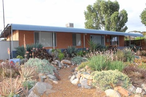 67 Bluebush Rd, Kambalda West, WA 6442