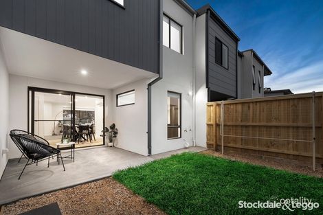8 Dawson St, Thornhill Park, VIC 3335