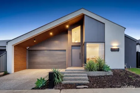 Property photo of 22 Xenolith Drive Craigieburn VIC 3064