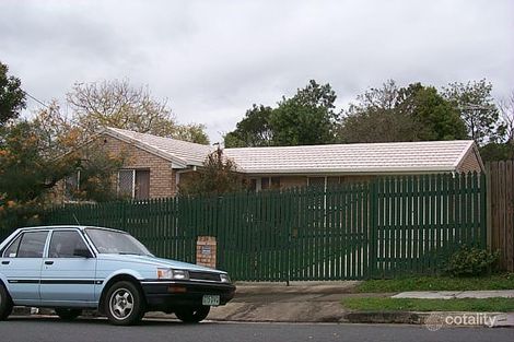 19 Dorothy Lane, Camp Hill, QLD 4152