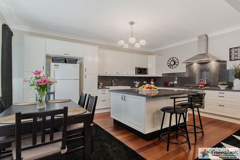 Property photo of 16 Cowcher Way West Medina WA 6167