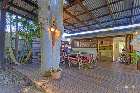 Property photo of 59 Dobbs Street Holland Park West QLD 4121