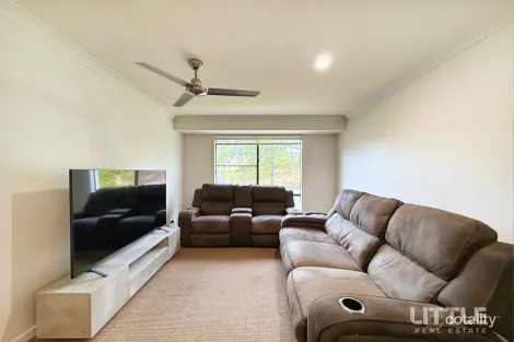 Property photo of 16 Jonas Circuit Holmview QLD 4207