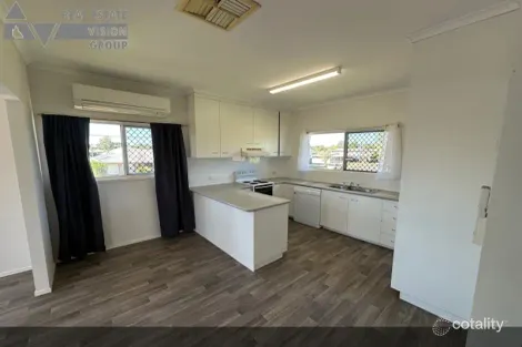 Property photo of 31 Barry Street Emerald QLD 4720