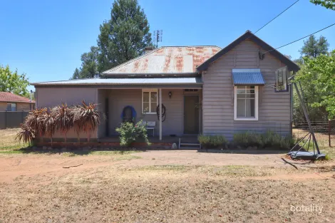 Property photo of 16 Eulo Street Cowra NSW 2794