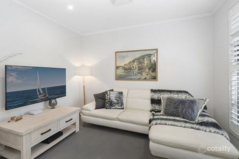 Property photo of 5 Hakea Drive Warriewood NSW 2102