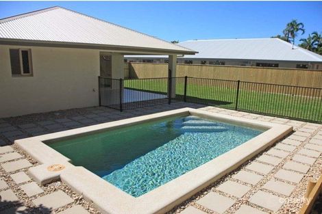 38 Saint Crispin St, Clifton Beach, QLD 4879