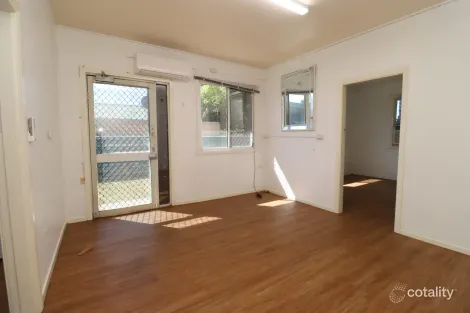 Property photo of 2/75 West Street Menzies QLD 4825