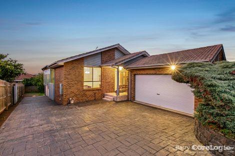 Property photo of 7 Kurrajong Road Narre Warren VIC 3805