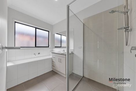 Property photo of 17 Temple Street Tarneit VIC 3029