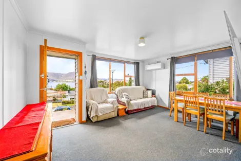 Property photo of 14 Pulkara Circle Berriedale TAS 7011
