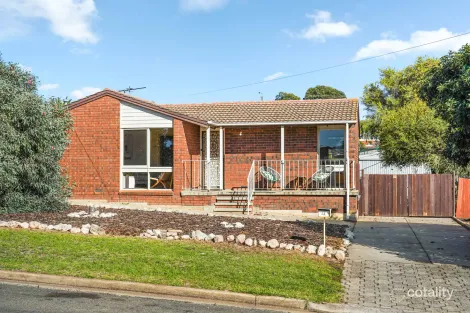 33 Heather Dr, Christie Downs, SA 5164