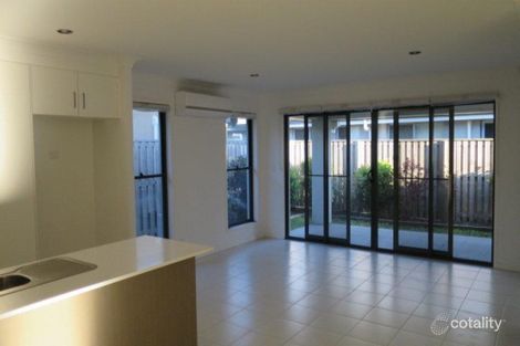 Property photo of 2/18 Warilla View Blacks Beach QLD 4740