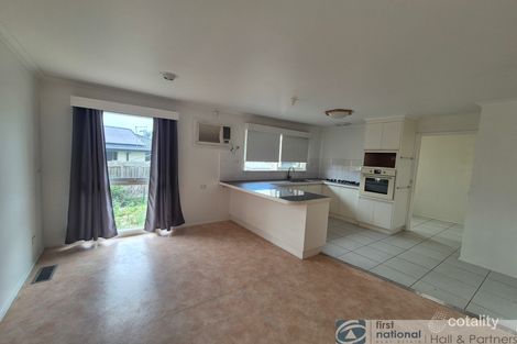 Property photo of 27 Maramba Drive Narre Warren VIC 3805