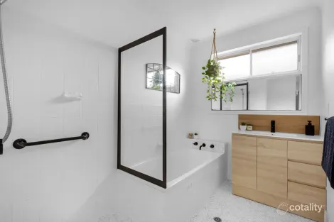 Property photo of 46 Exmouth Road Kanahooka NSW 2530