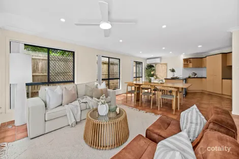 Property photo of 32 Mapleton Crescent Forest Lake QLD 4078