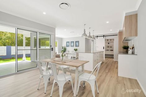 135 King St, Woody Point, QLD 4019