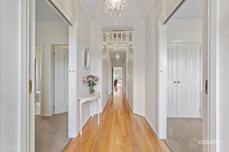 Property photo of 4 Newhaven Drive Berwick VIC 3806