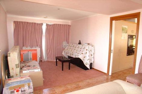 Property photo of 5 Kauri Court Hampton Park VIC 3976