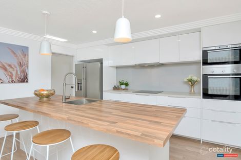 Property photo of 2/4 Flora Close Burleigh Waters QLD 4220