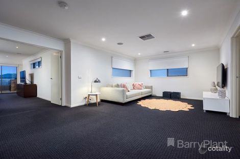 Property photo of 8 Edgecomb Street Keysborough VIC 3173