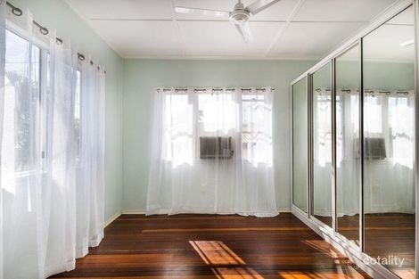 28 Donald St, Woody Point, QLD 4019