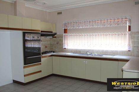 Property photo of 33 View Street St Albans VIC 3021