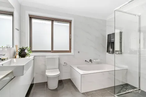 Property photo of 11 Merrilee Crescent Frenchs Forest NSW 2086