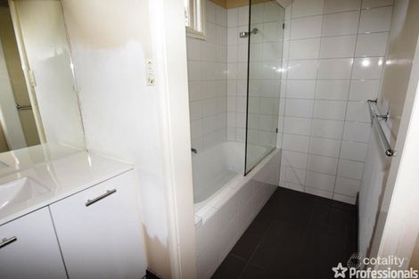 Property photo of 63 Lyons Road Croydon North VIC 3136
