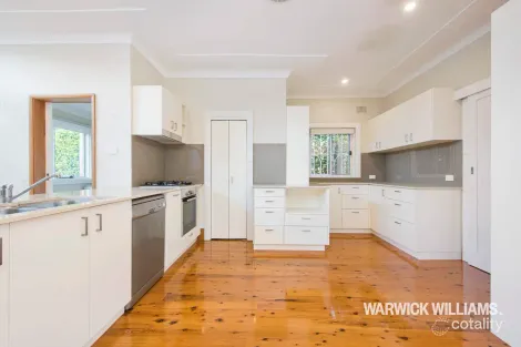 Property photo of 2 Arthur Street Rodd Point NSW 2046