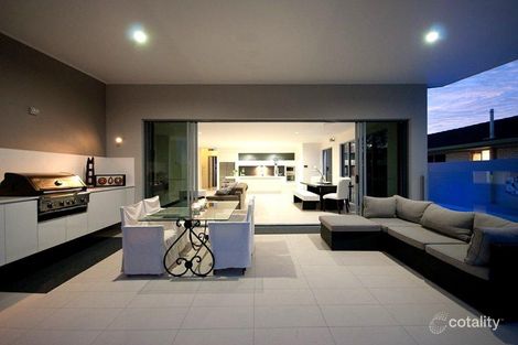 Property photo of 12 Maureen Court Broadbeach Waters QLD 4218