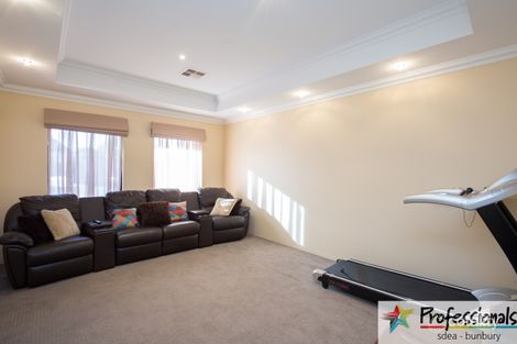Property photo of 20 Berkeley View Millbridge WA 6232