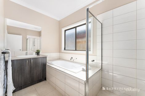 Property photo of 14 Emily Street Greenvale VIC 3059