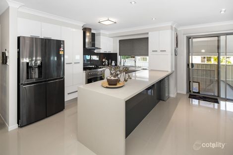 Property photo of 1/4 Donald Avenue Paradise Point QLD 4216