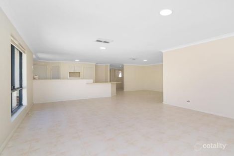 Property photo of 8 Mackay Crescent Gosnells WA 6110